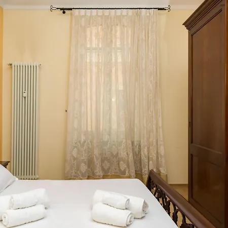 Alessandria Central Apt 10Min Walk Central Station Buitenkant foto