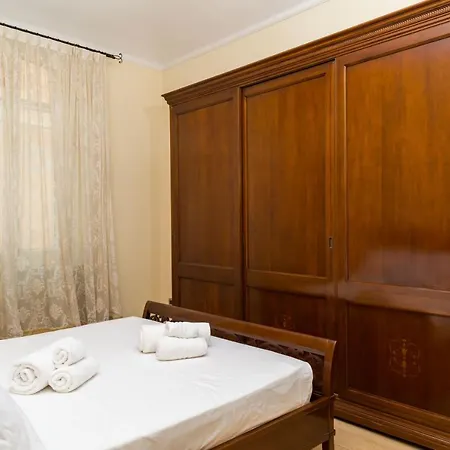 Alessandria Central Apt 10Min Walk Central Station Buitenkant foto